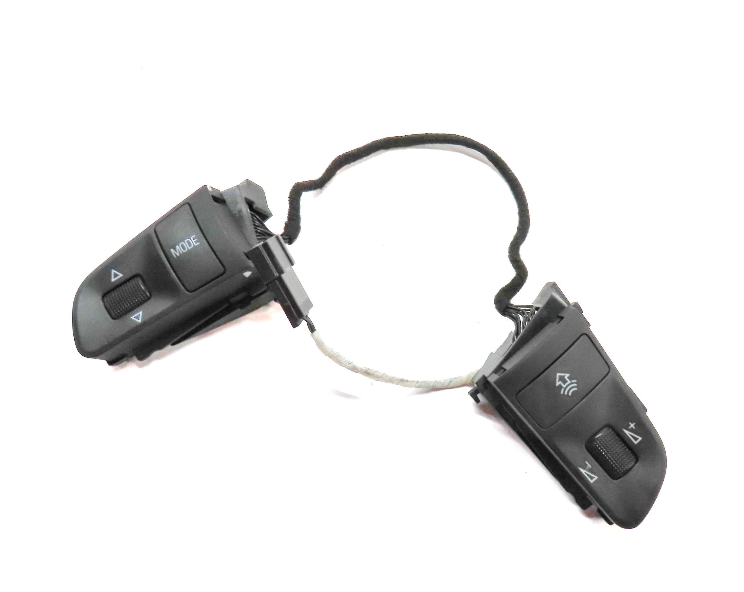 2007 AUDI Q7 (4HL) DRIVER STEERING WHEEL MODE MEDIA SELECT SWITCH BUTTON SET/2 — exact item pictured